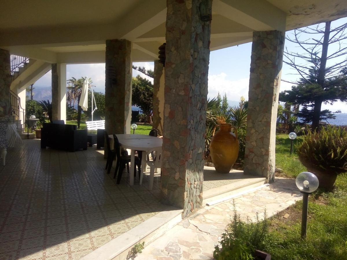 Villa Sullo Stretto Sant'Agata  Extérieur photo
